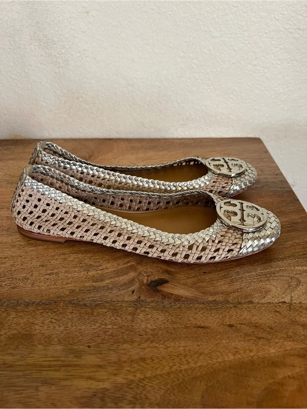 Tory Burch Chelsea Beige/Silver Woven Leather Ballet Flats Size 9M